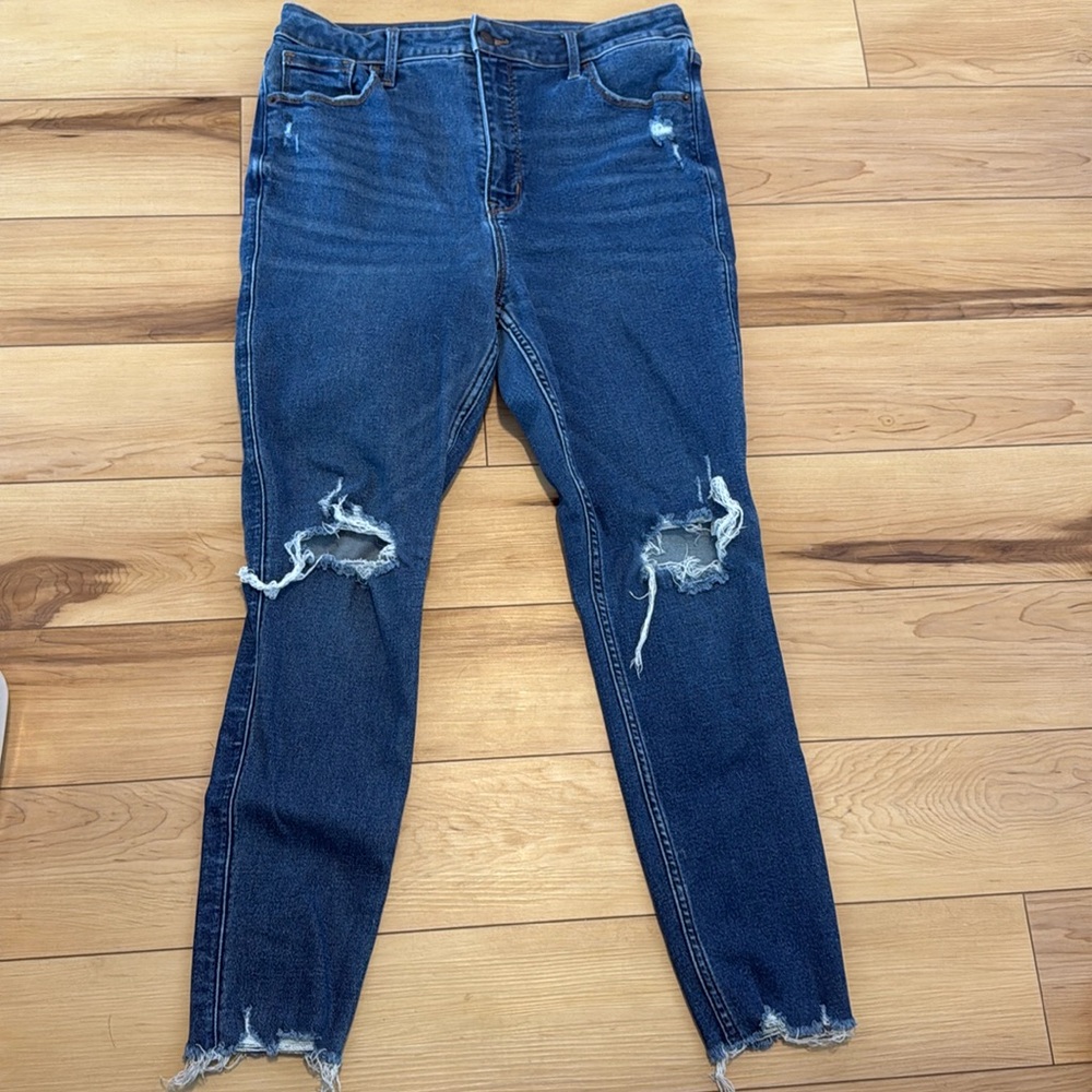Old navy rockstar super skinny 360 stretch extra high rise jeans